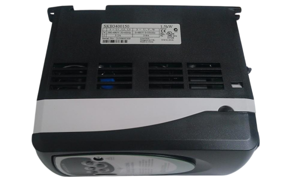 2157A0242 - INVERSOR CONTROLTECNIQUES 3,8A 1,5KVA SKB3400150